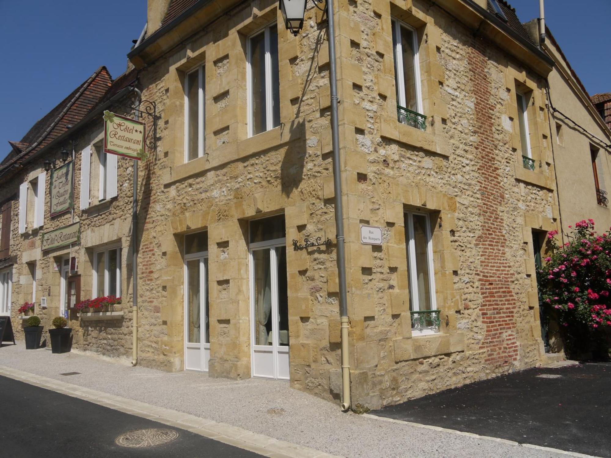 Le Trefle A Quatre Feuilles Hotel Siorac-en-Perigord Bagian luar foto