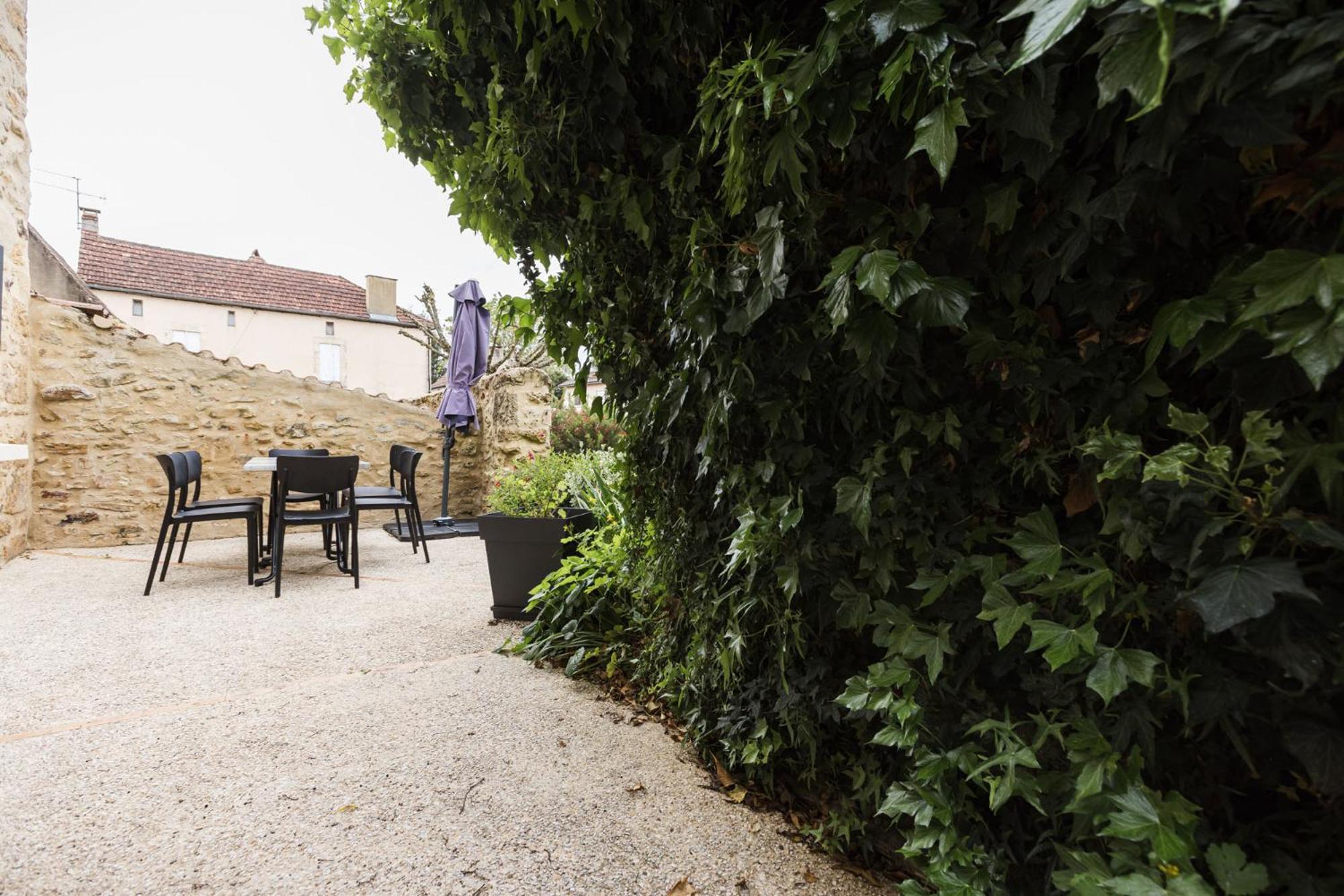 Le Trefle A Quatre Feuilles Hotel Siorac-en-Perigord Bagian luar foto