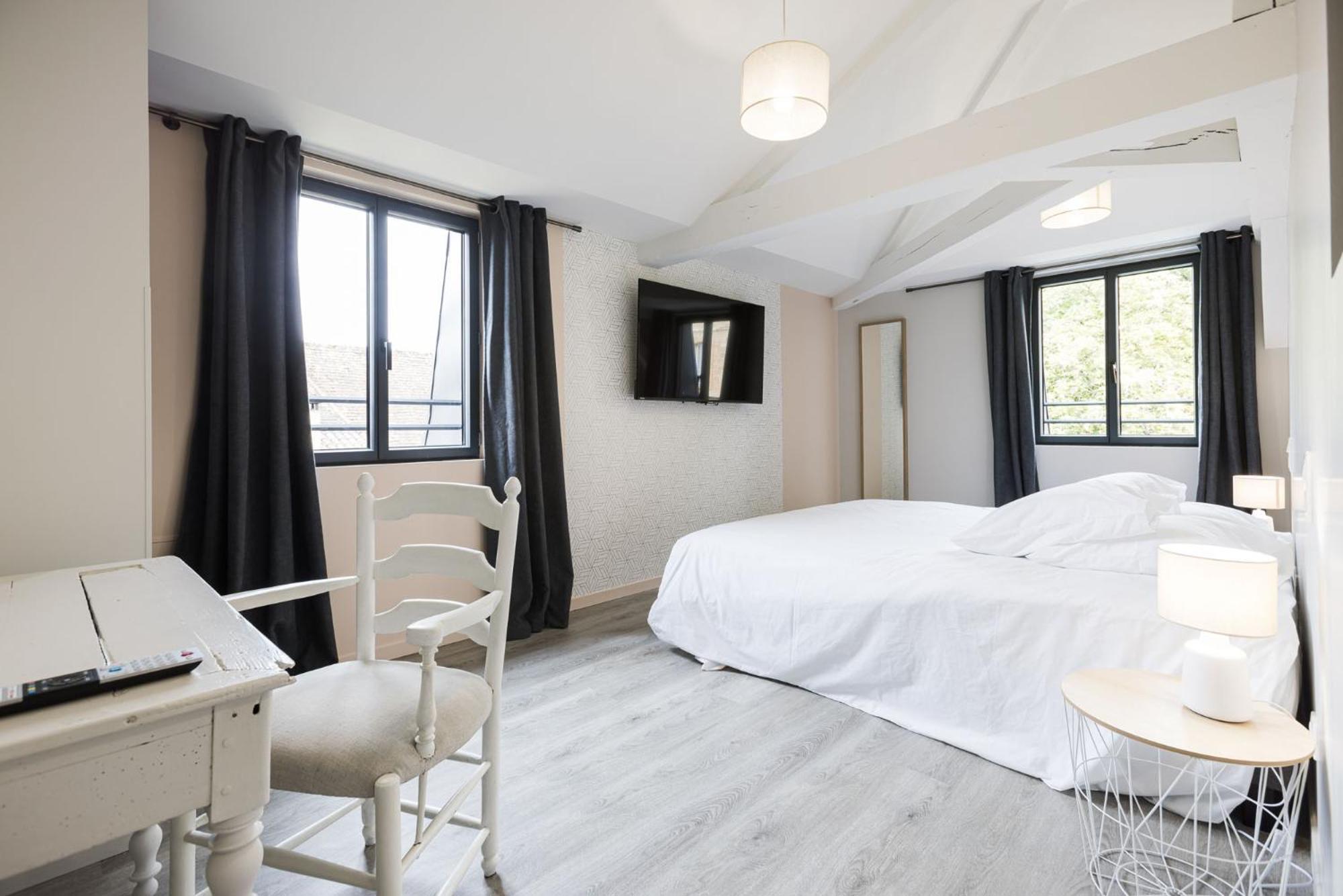 Le Trefle A Quatre Feuilles Hotel Siorac-en-Perigord Bagian luar foto