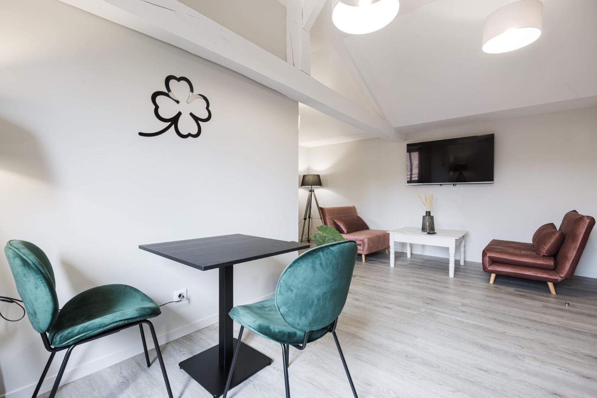 Le Trefle A Quatre Feuilles Hotel Siorac-en-Perigord Bagian luar foto