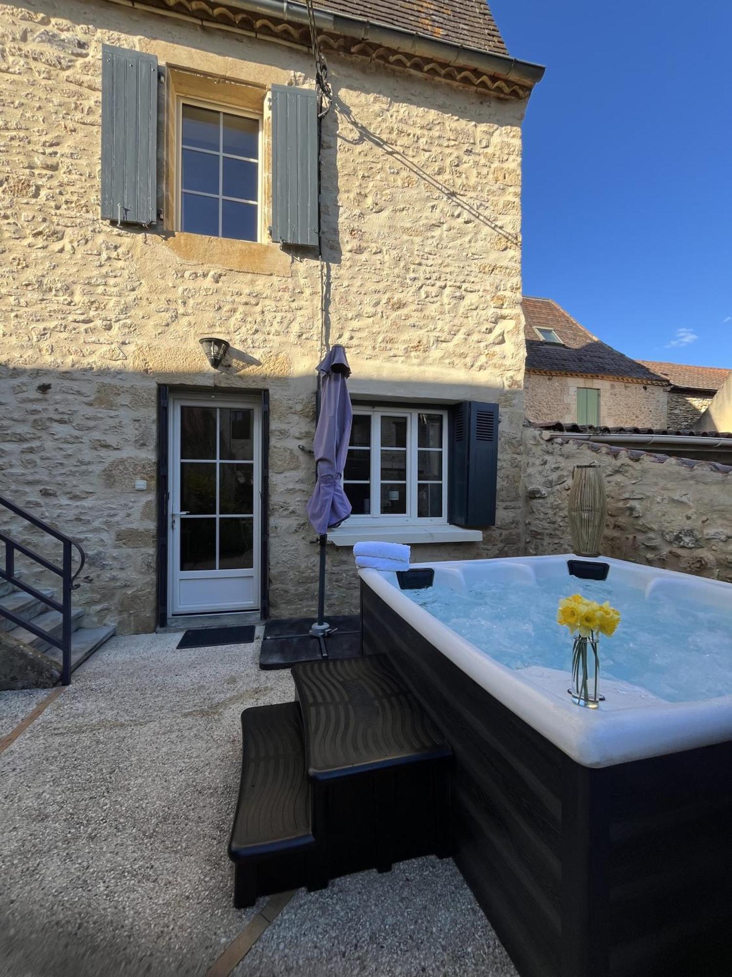 Le Trefle A Quatre Feuilles Hotel Siorac-en-Perigord Bagian luar foto